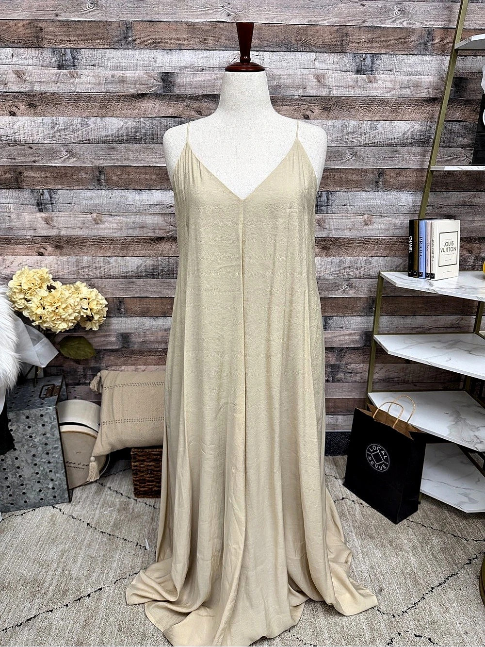 Commense NWT beige sleeveless v neck maxi dress